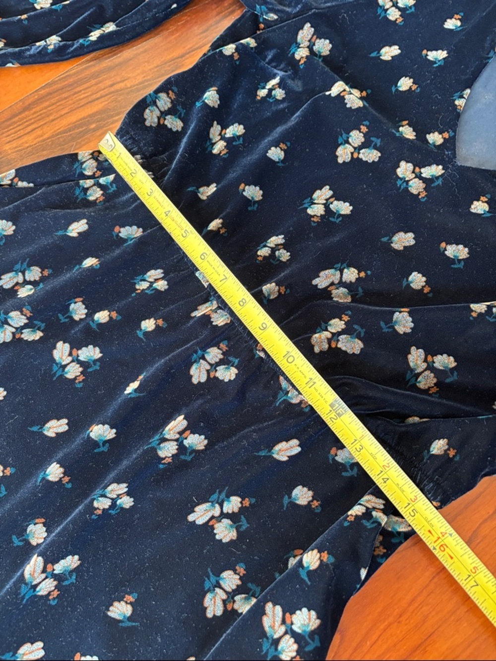 Cabi dress - Picture 7 of 9